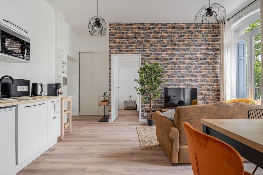 Grand Appartement «  City » Spacieux Et Moderne サン・テティエンヌ エクステリア 写真